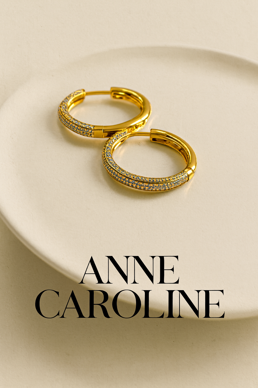 ✨ Brinco de Argola M Cravejado com Swarovski 18k