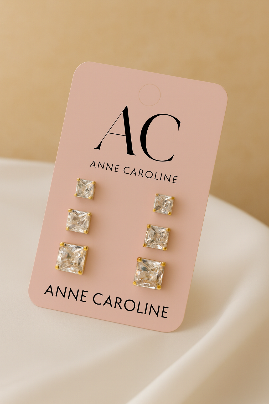 ✨🔶Brinco Trio no Quadrado com Aplicação de Zircônia em Ouro 18k